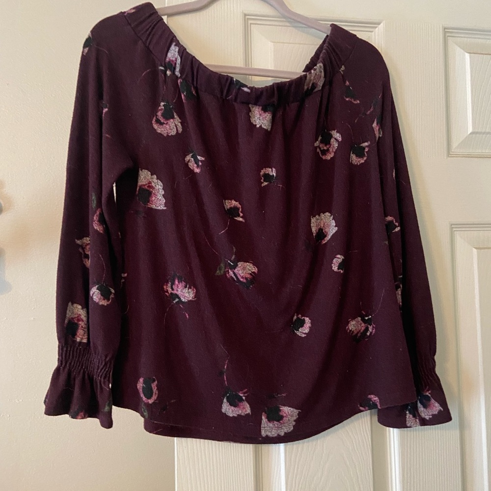 Womens off the shoulder bell sleeve floral top